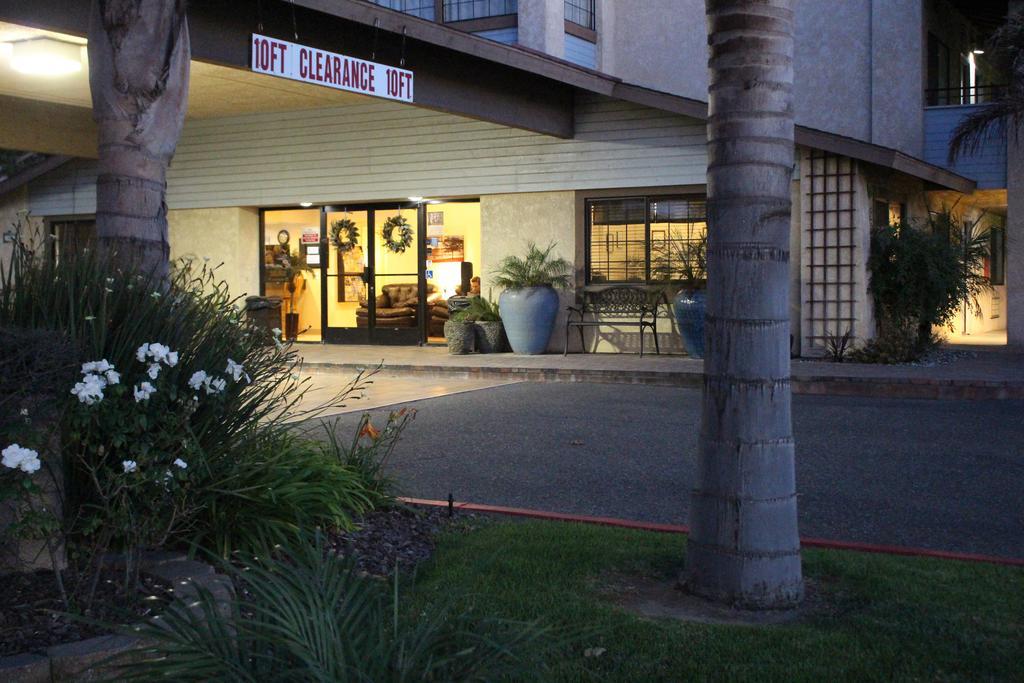 O'Cairns Inn And Suites Lompoc Exterior foto