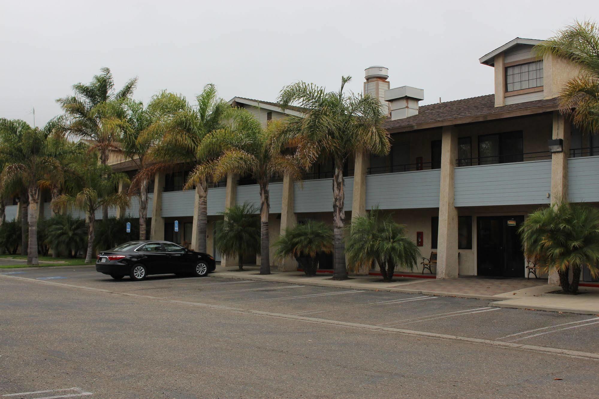 O'Cairns Inn And Suites Lompoc Exterior foto
